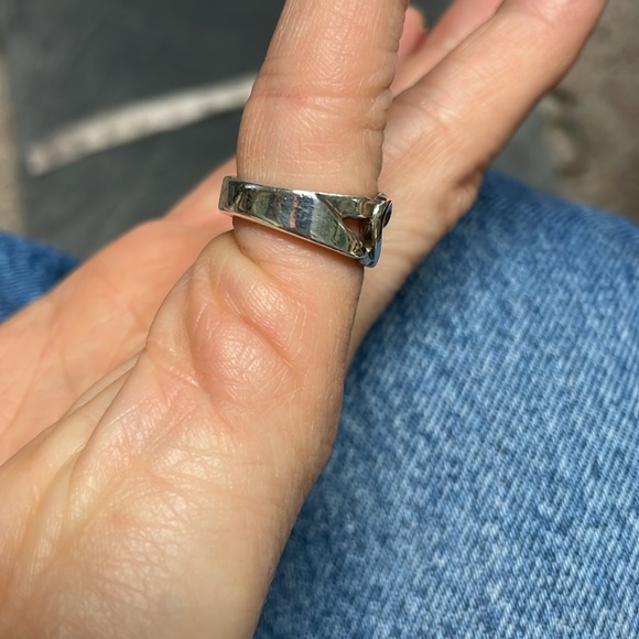 Tiffany and co Paloma Picasso triple heart Sterling ring - Picture 5 of 11